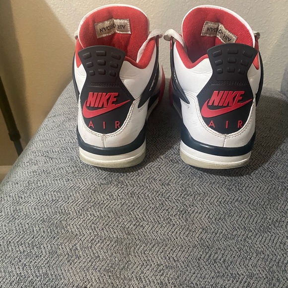 Air Jordan 4 retro 8.5 - Picture 10 of 14